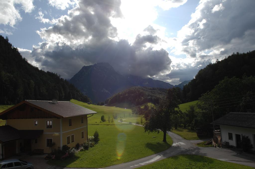 Hinterkellaubauer Bed & Breakfast Kuchl Exterior foto