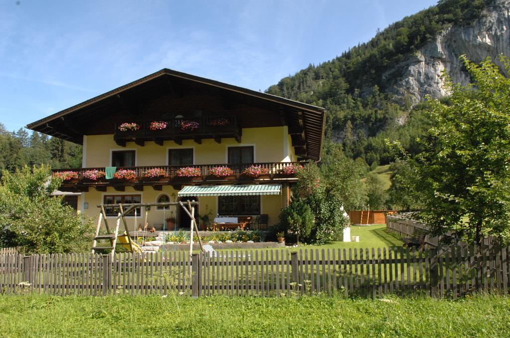 Hinterkellaubauer Bed & Breakfast Kuchl Exterior foto